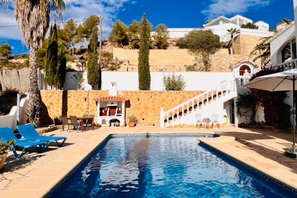 4 bed villa in Benitachell