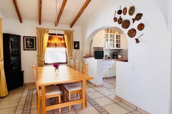 4 bed villa in Benitachell