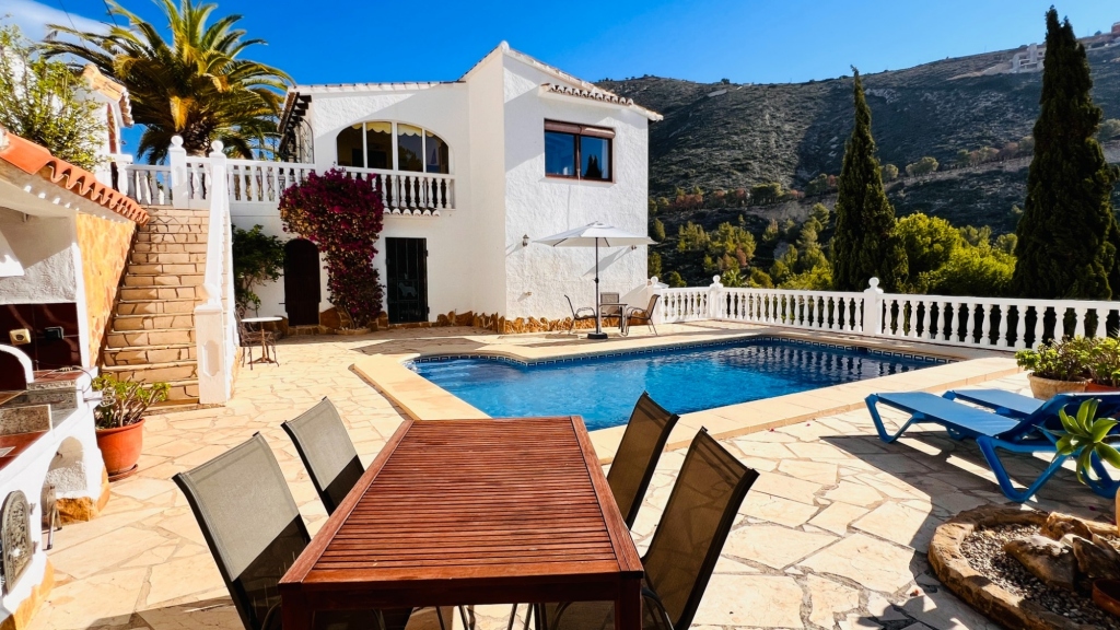 4 bed villa in Benitachell