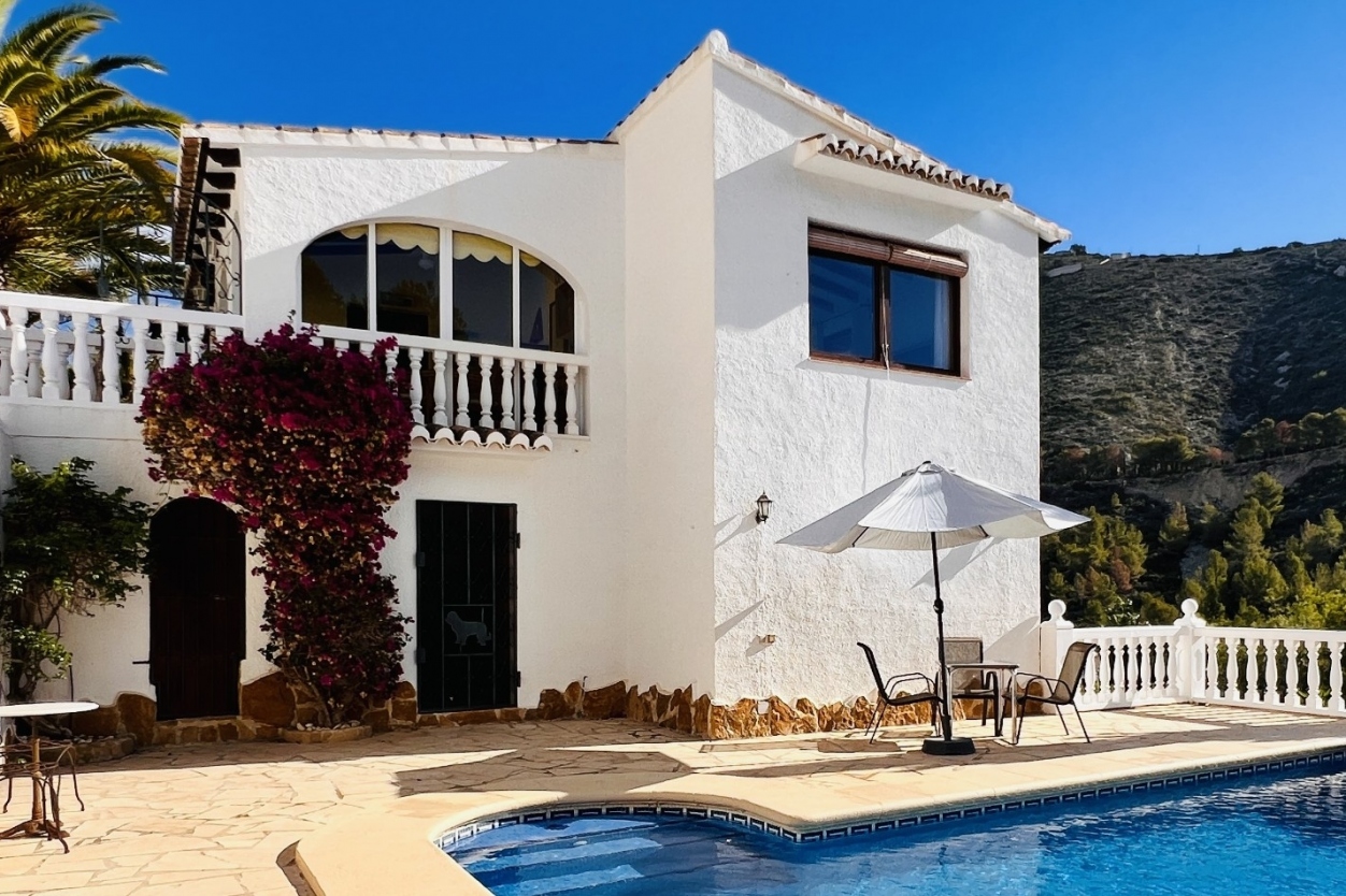 4 bed villa in Benitachell