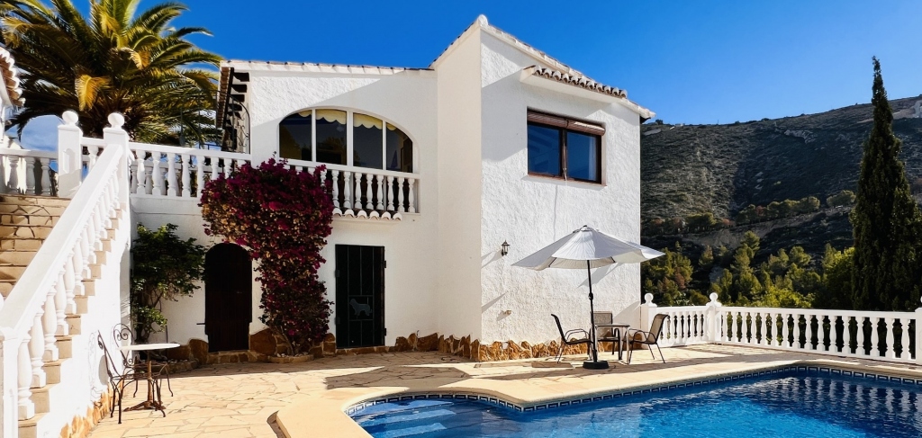 4 bed villa in Benitachell