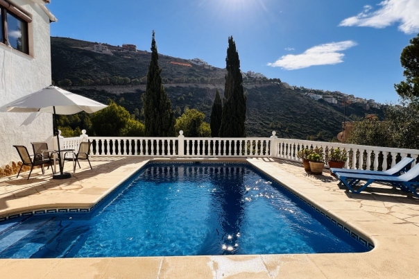 4 bed villa in Benitachell