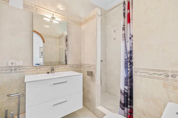 4 bed villa in Altea