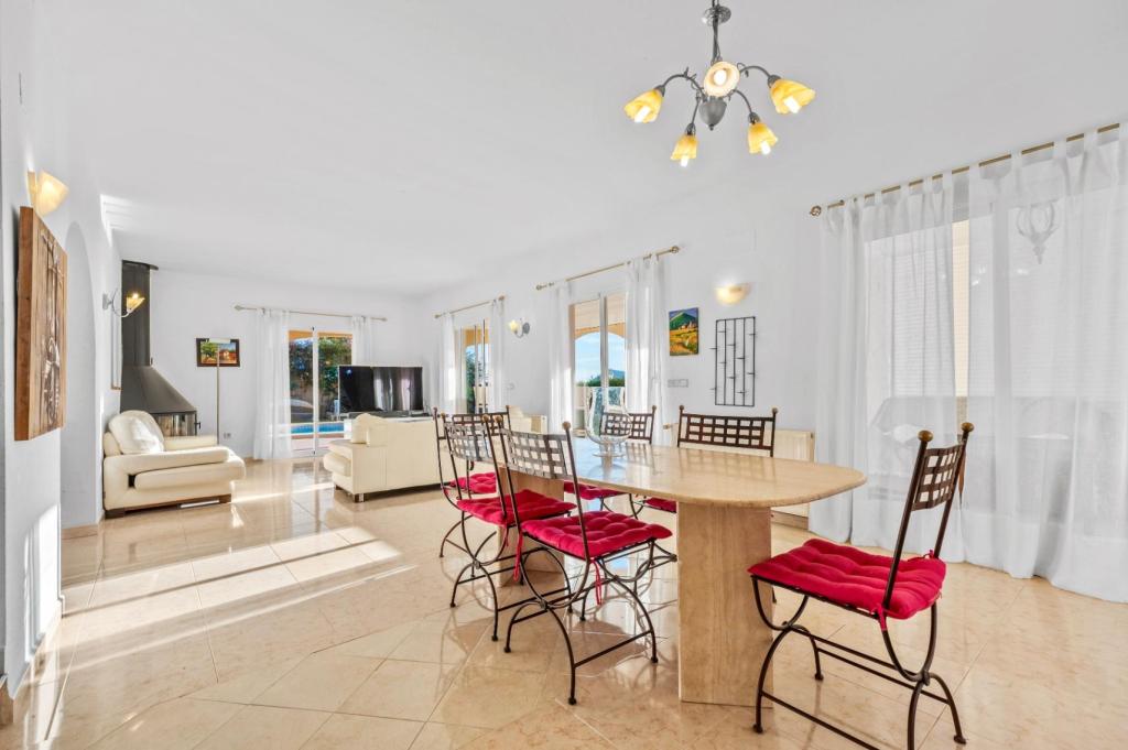 4 bed villa in Altea