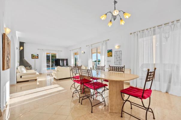 4 bed villa in Altea
