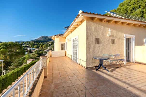 4 bed villa in Altea