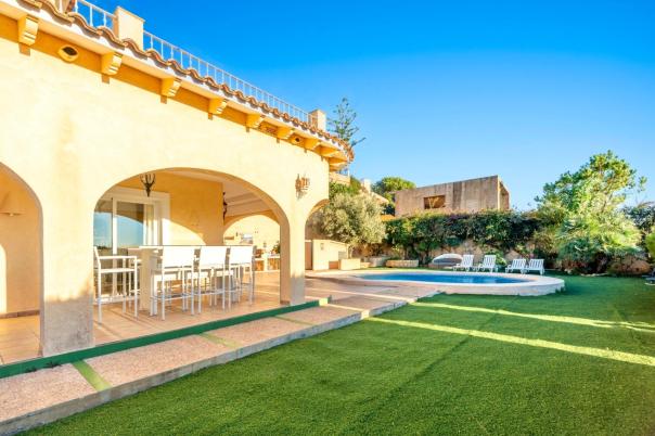 4 bed villa in Altea