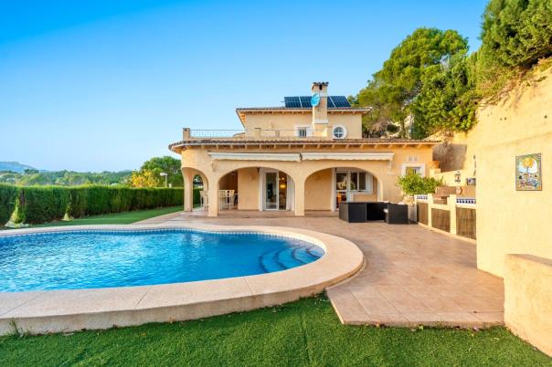 4 bed villa in Altea