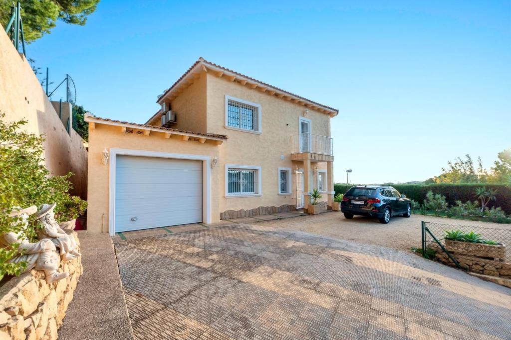 4 bed villa in Altea