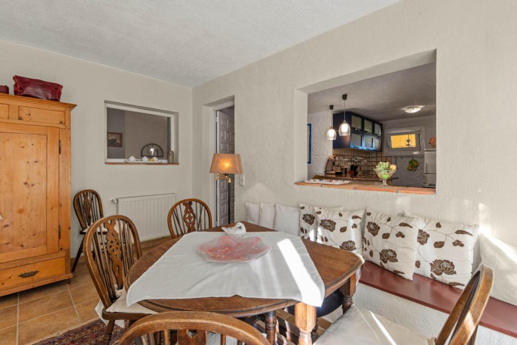 4 bed villas in Moraira