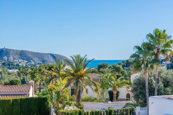 4 bed villas in Moraira