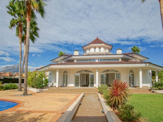 5 bed villa in Alfaz del Pi