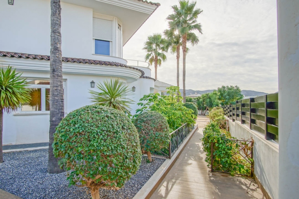 5 bed villa in Alfaz del Pi