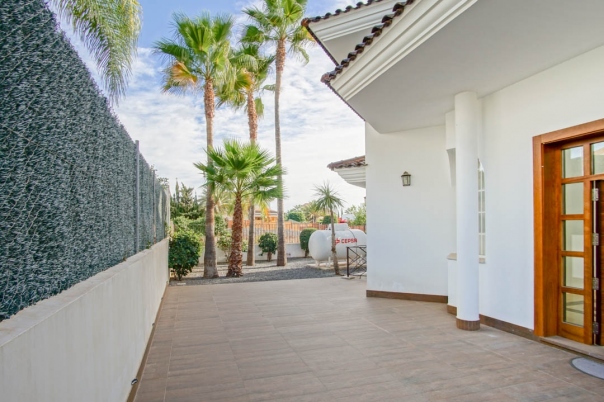 5 bed villa in Alfaz del Pi