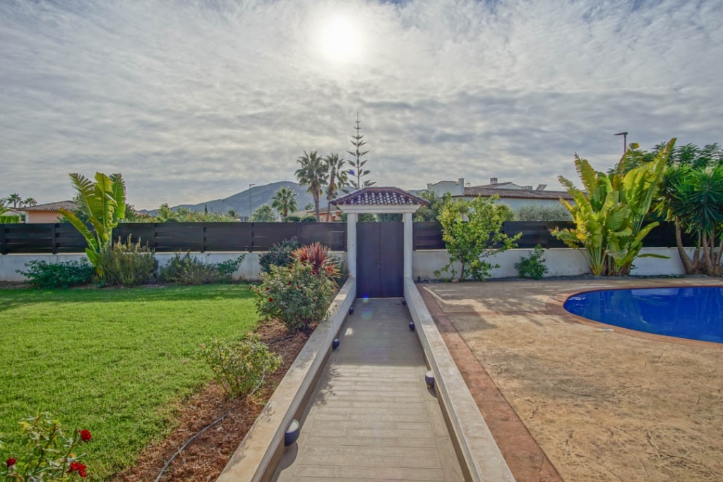 5 bed villa in Alfaz del Pi