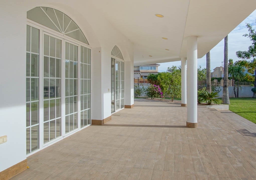 5 bed villa in Alfaz del Pi