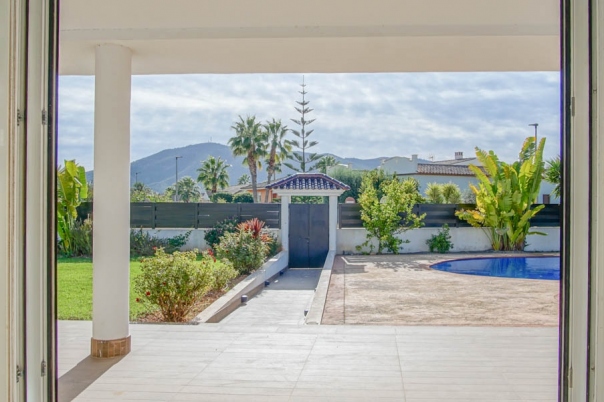 5 bed villa in Alfaz del Pi