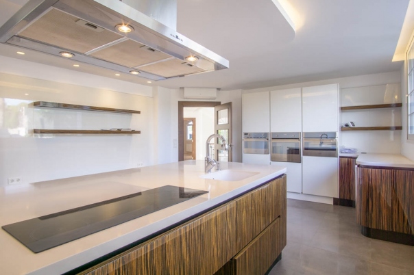 5 bed villa in Alfaz del Pi