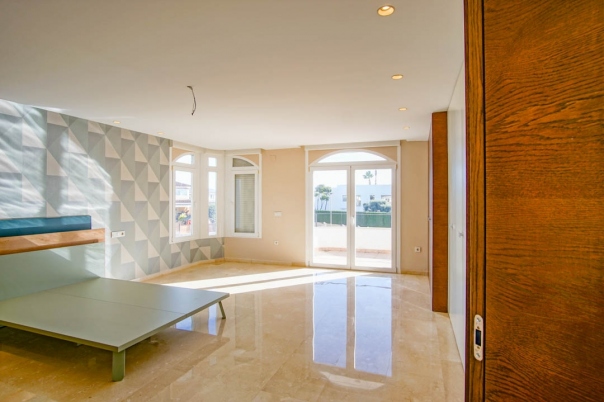5 bed villa in Alfaz del Pi