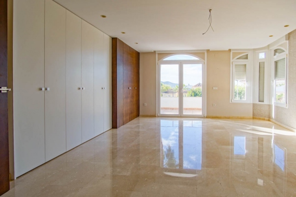 5 bed villa in Alfaz del Pi