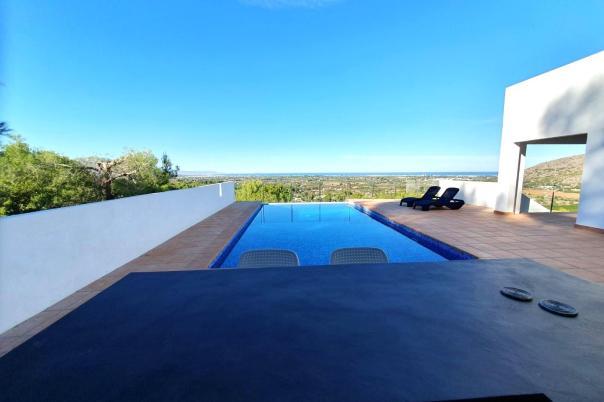 3 bed villa in Denia