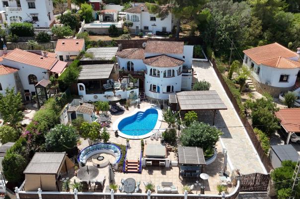 4 bed villa in Benidoleig
