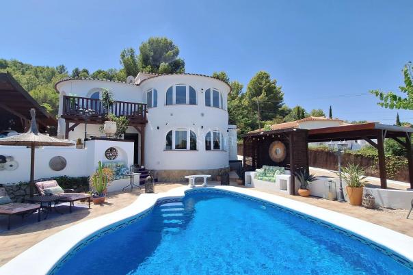 4 bed villa in Benidoleig