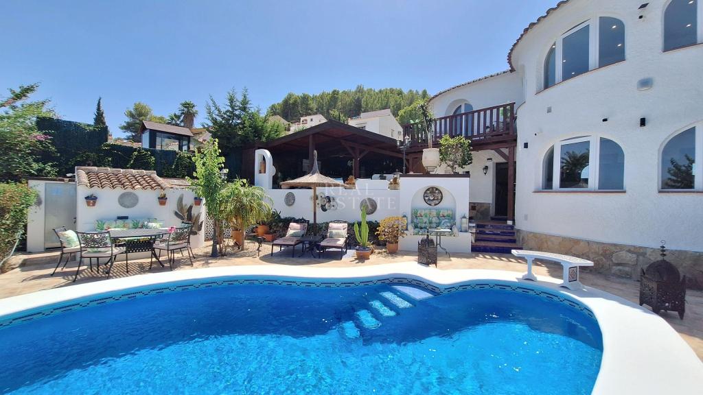 4 bed villa in Benidoleig