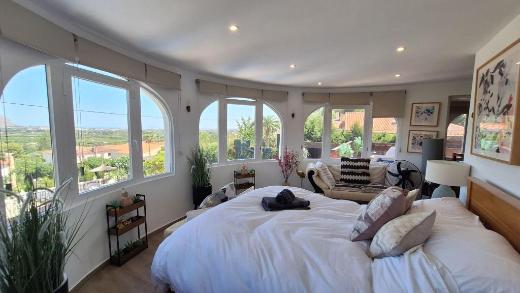 4 bed villa in Benidoleig