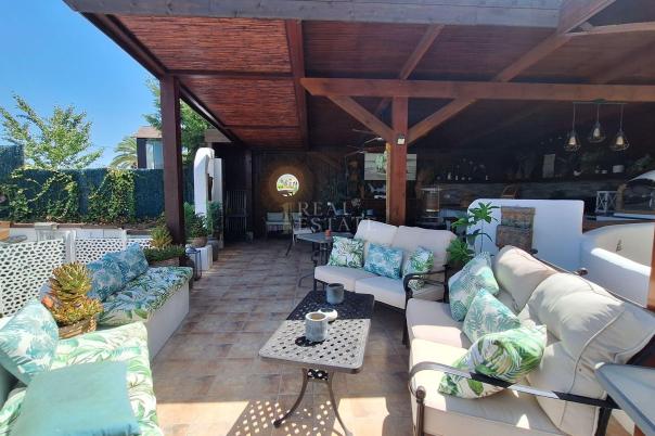 4 bed villa in Benidoleig