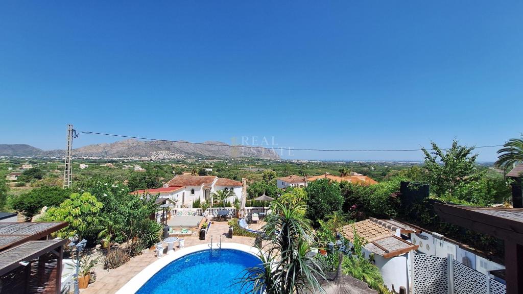4 bed villa in Benidoleig
