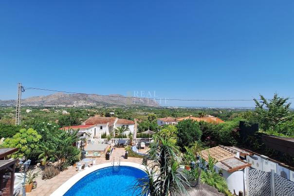 4 bed villa in Benidoleig