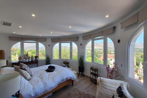 4 bed villa in Benidoleig