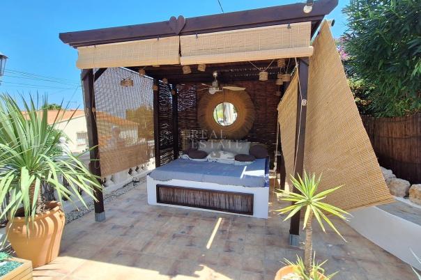 4 bed villa in Benidoleig