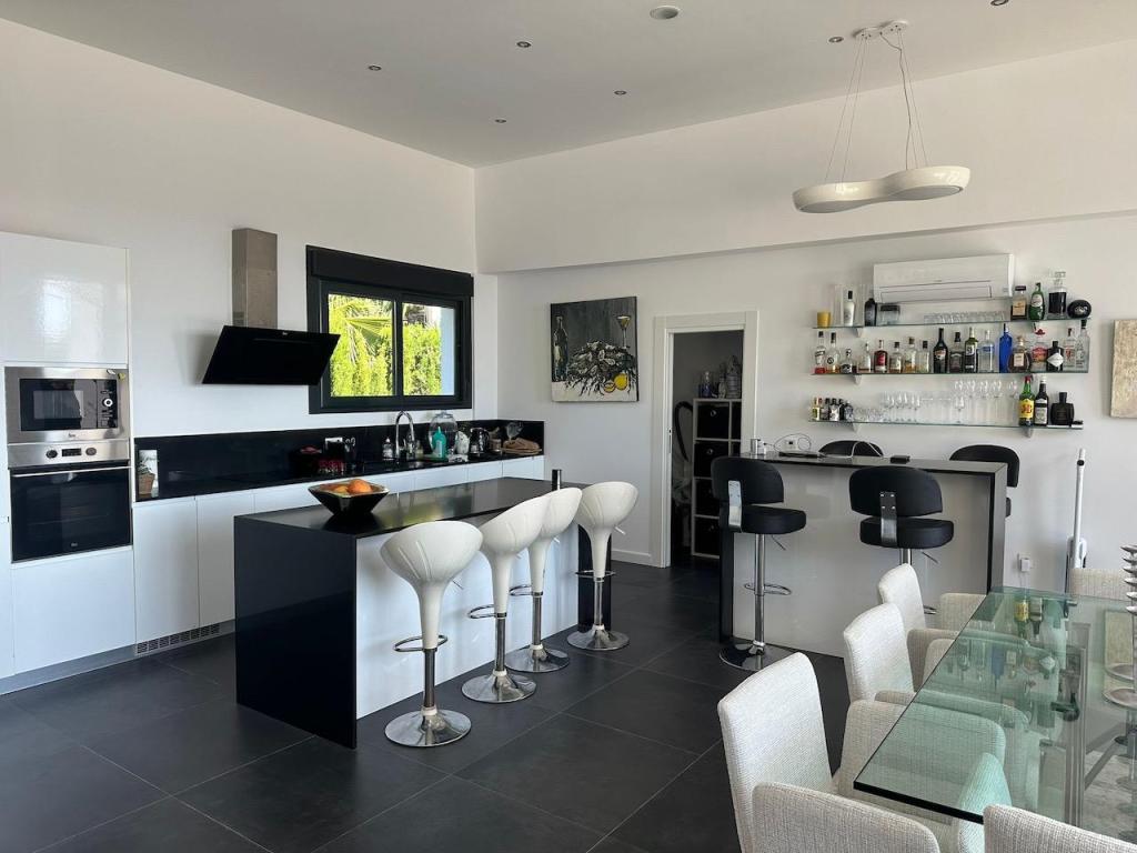 4 bed villas in Moraira