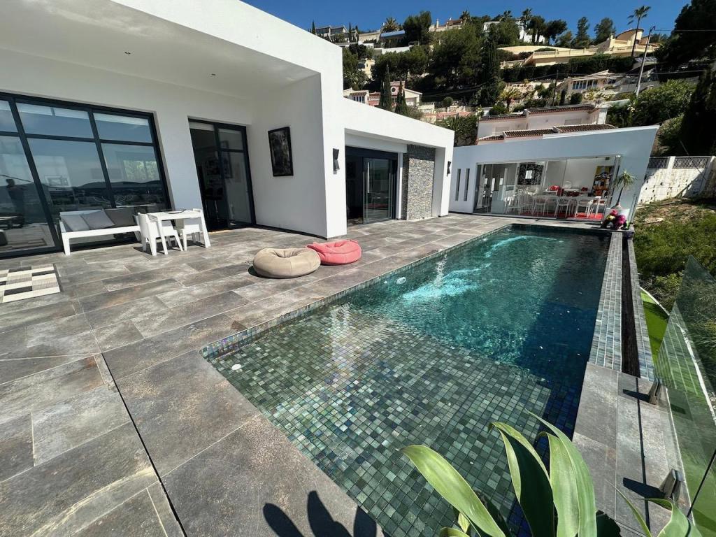 4 bed villas in Moraira
