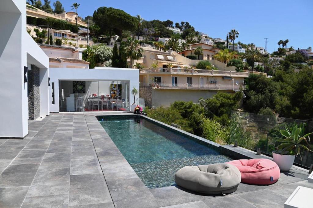 4 bed villas in Moraira
