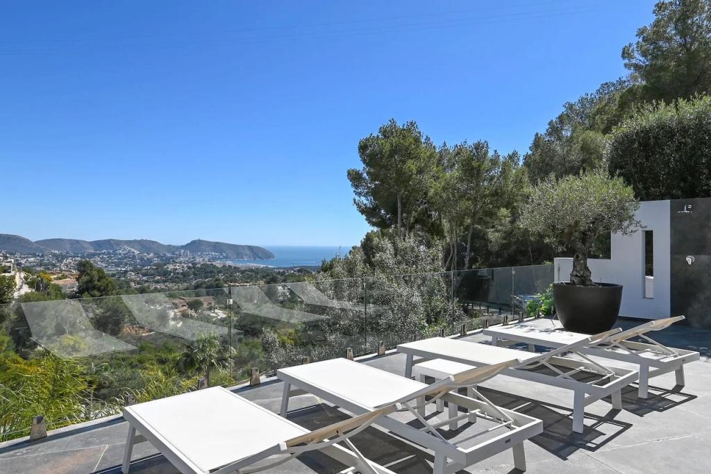 4 bed villas in Moraira
