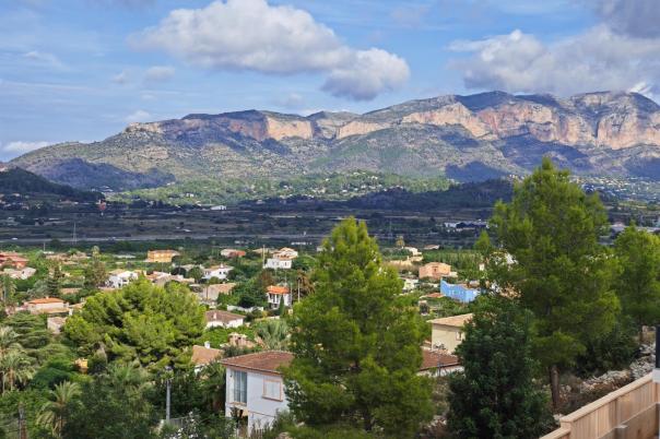 4 bed villa in Pedreguer