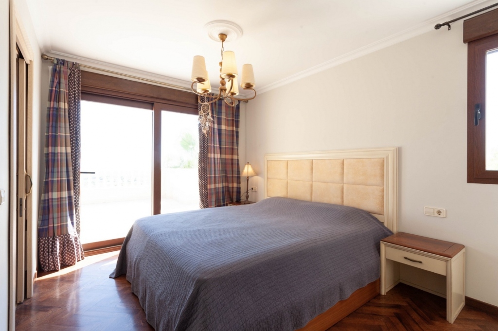 5 bed villa in Calp