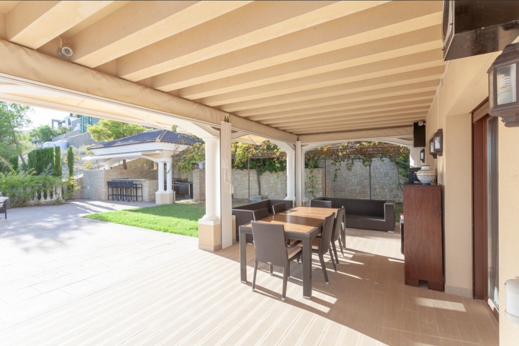 5 bed villa in Calp