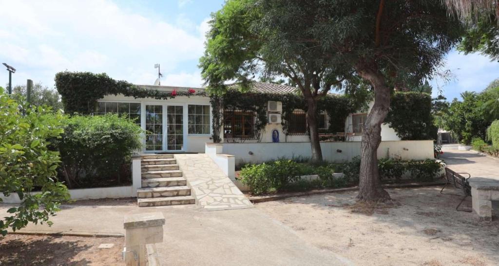 5 bed villas in Denia