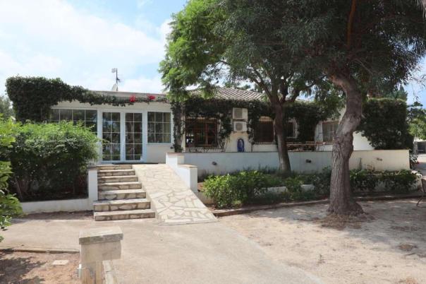 5 bed villas in Denia