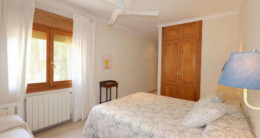 5 bed villas in Denia