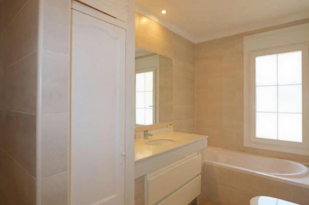 5 bed villas in Denia
