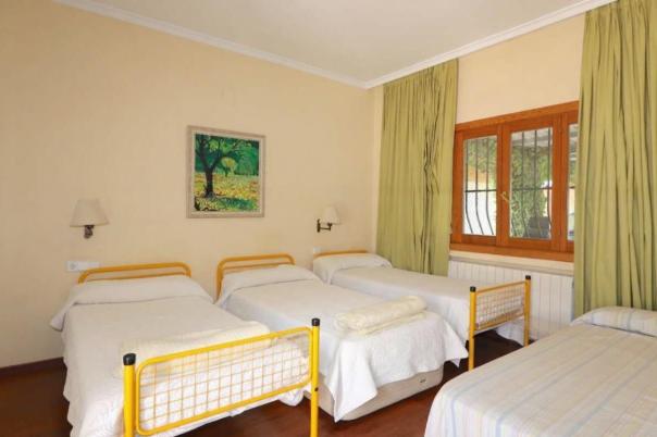 5 bed villas in Denia