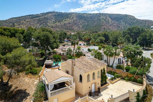 3 bed villa in Albir