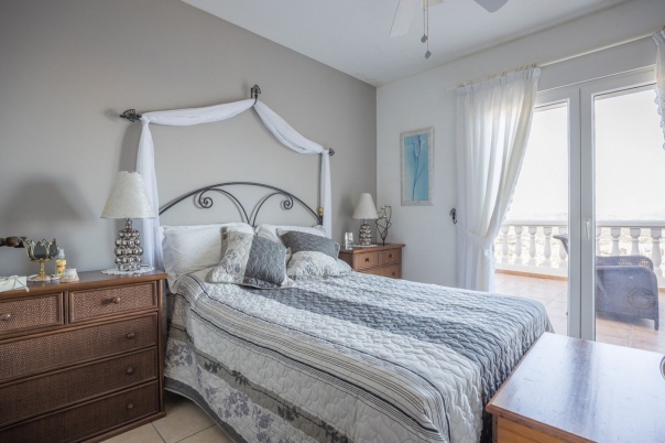 4 bed casa / chalet in Calpe