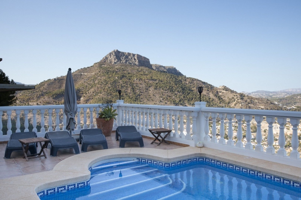 4 bed casa / chalet in Calpe