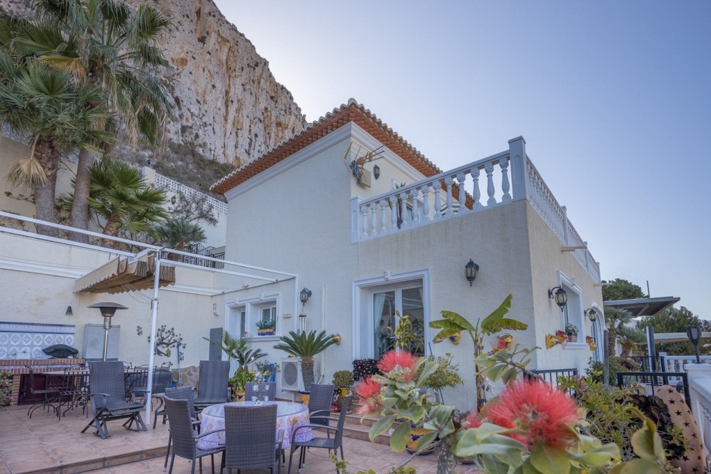 4 bed casa / chalet in Calpe